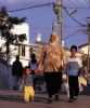 Israelische Araberin mit ihren Kindern - Jaffa